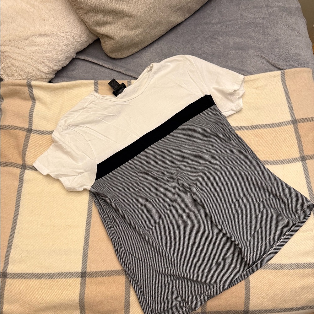 Magaschoni T-Shirt with Black and Gray Stripes